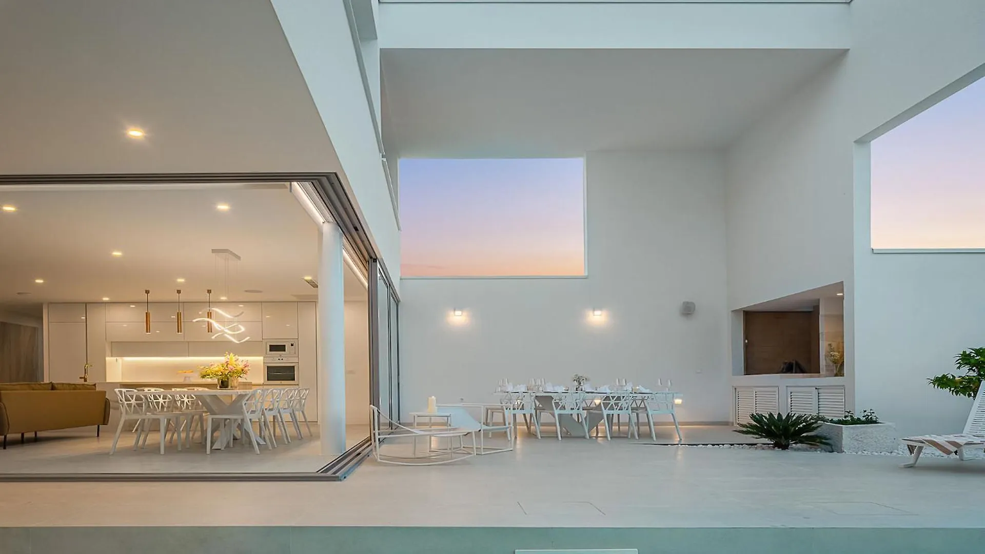 Spectacular Trogir Villa 4 Bedrooms Villa Trogir Sunrise Breath-Taking Sea Views Heated Swimming Pool Kroatien