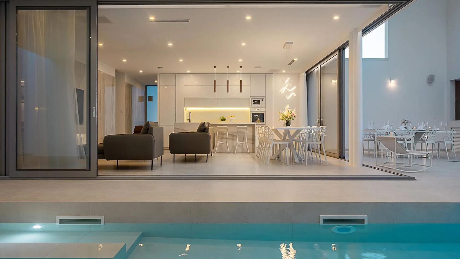 Spectacular Trogir Villa 4 Bedrooms Villa Trogir Sunrise Breath-Taking Sea Views Heated Swimming Pool 0*,  Kroatien
